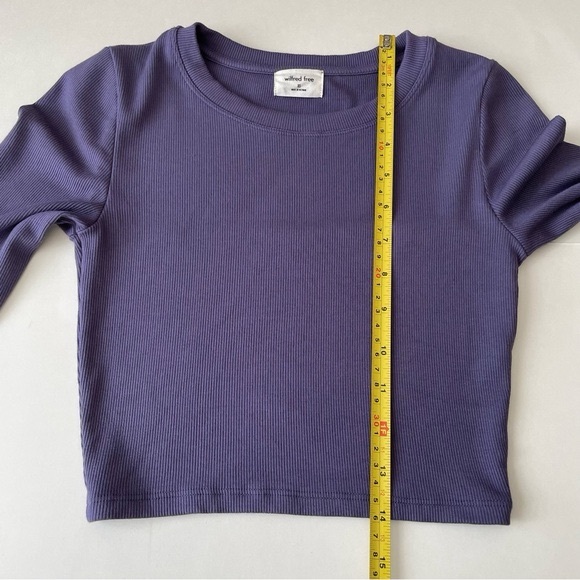 Aritzia Wilfred Free GoTo Cropped Longsleeve in Gd Deep Violet - Picture 10 of 11